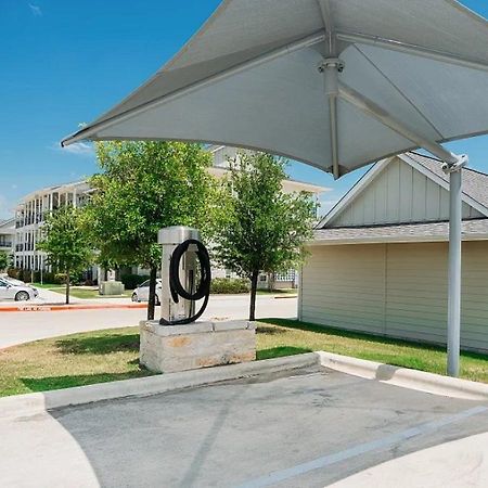 Landing At The Green At Plum Creek - 2 Bedrooms In Kyle Dış mekan fotoğraf