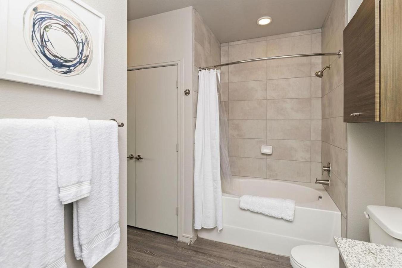 Landing At The Green At Plum Creek - 2 Bedrooms In Kyle Dış mekan fotoğraf